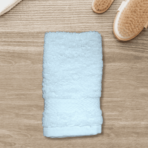 Toalla Facial Blanca Welington – 100% Algodón Suave para Cuidado Diario (33 x 33 cm)